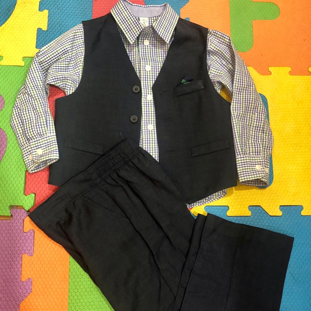 Boys 3pc suit Worn once!